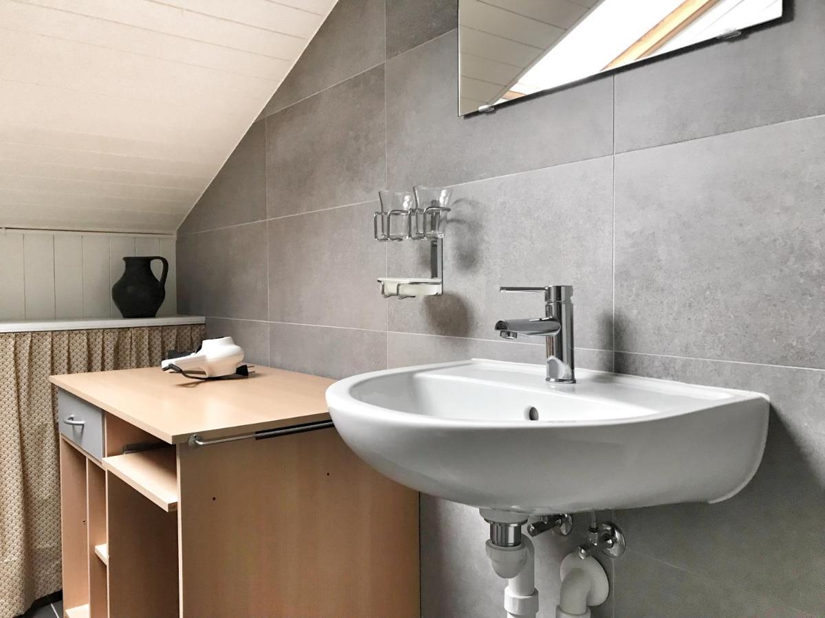 לינה וארוחת בוקר מיירין Lindo Lugar - Just A 7 Minute Walk From The Airport מראה חיצוני תמונה